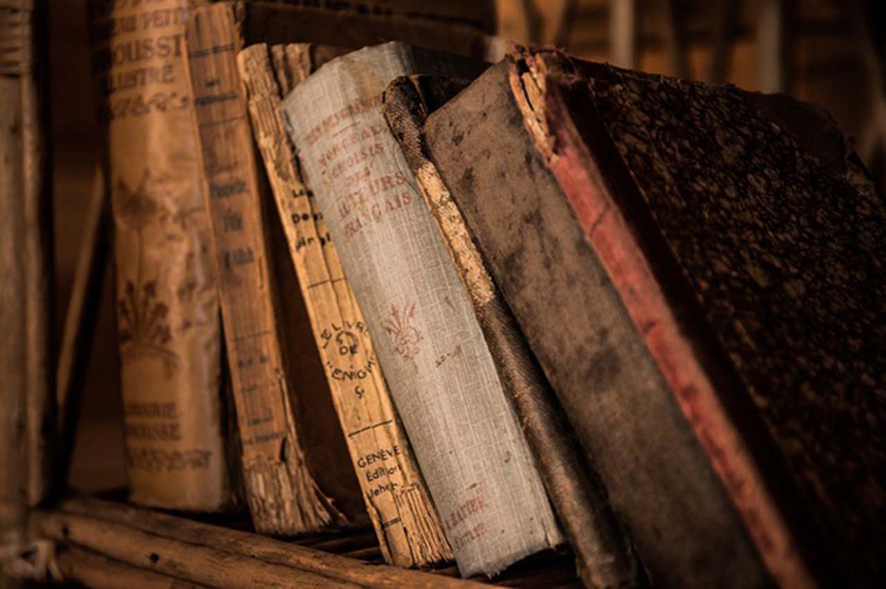 Antichi volumi e documenti storici conservati nella Biblioteca e nell'Archivio